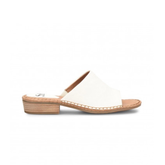 Sofft Shoes - NWT Söfft NALANIE White Slide-On Block Heel Sandal